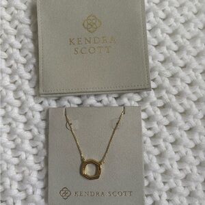 Kendra Scott Gold Pendant Necklace